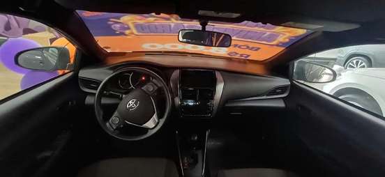 TOYOTA-YARIS-2024