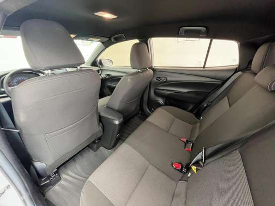 TOYOTA-YARIS-2024