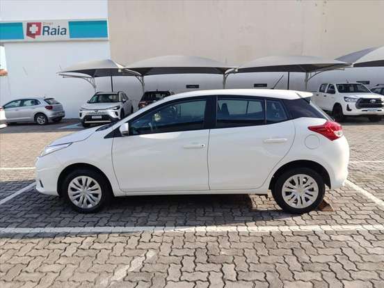 TOYOTA-YARIS-2024