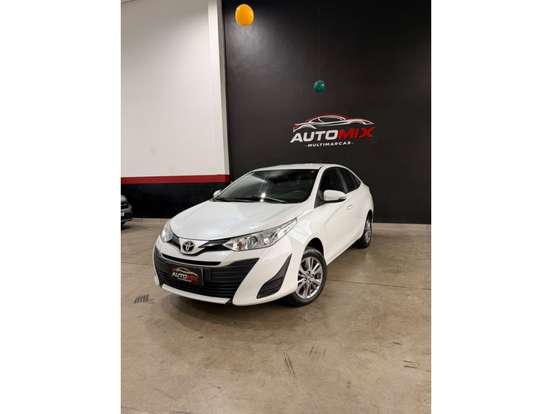 TOYOTA-YARIS-2021