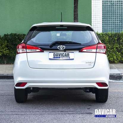 TOYOTA-YARIS-2020