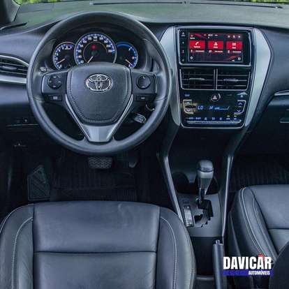 TOYOTA-YARIS-2020