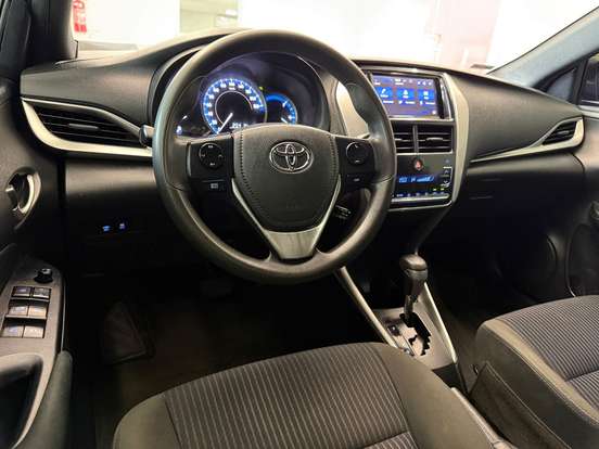 TOYOTA-YARIS-2020