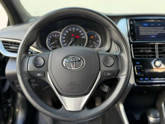 TOYOTA-YARIS-2021