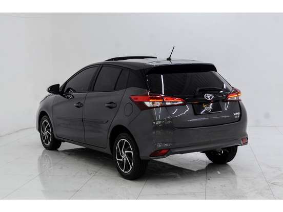 TOYOTA-YARIS-2022
