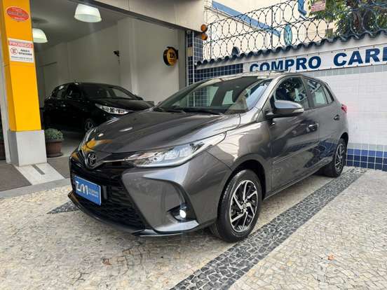 TOYOTA-YARIS-2024