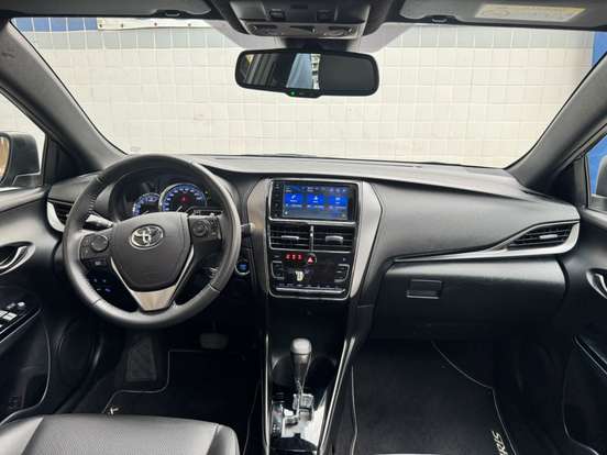 TOYOTA-YARIS-2024