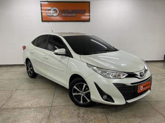 TOYOTA-YARIS-2020