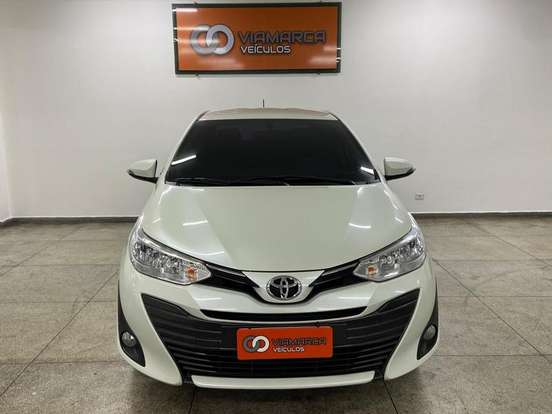 TOYOTA-YARIS-2020