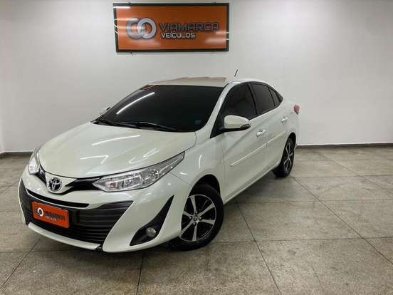 TOYOTA-YARIS-2020