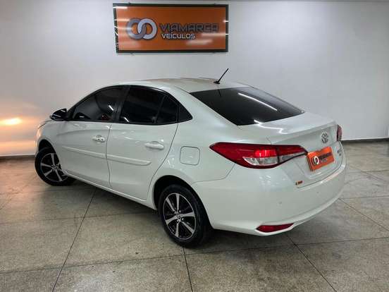 TOYOTA-YARIS-2020