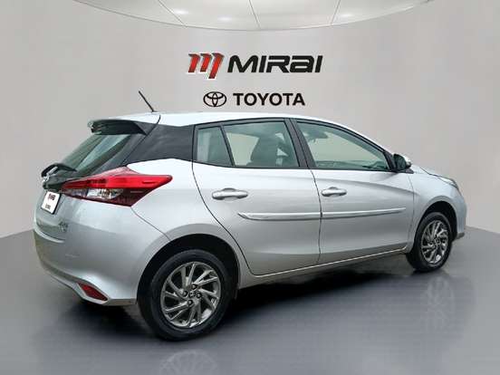 TOYOTA-YARIS-2024