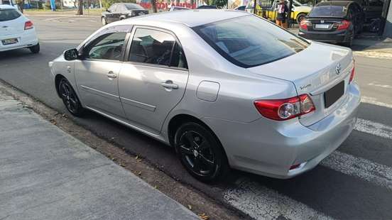 TOYOTA-COROLLA-2013