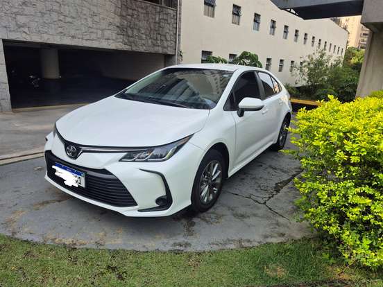 TOYOTA-COROLLA-2025
