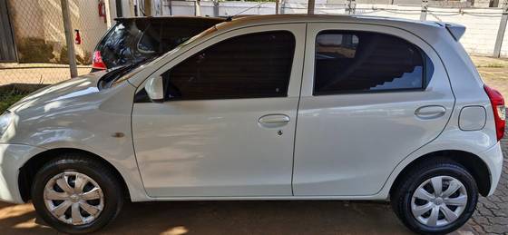 TOYOTA ETIOS 1.3 X 16V FLEX 4P MANUAL