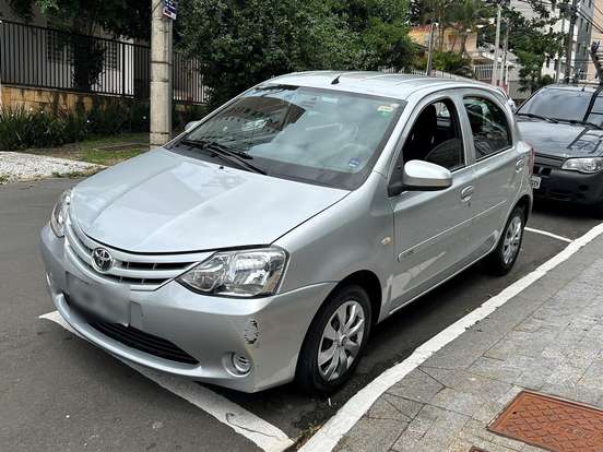 TOYOTA-ETIOS-1.3 X 16V FLEX 4P MANUAL TOYOTA-ETIOS-2013