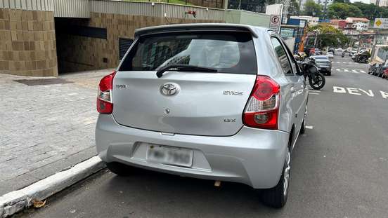 TOYOTA-ETIOS-2013