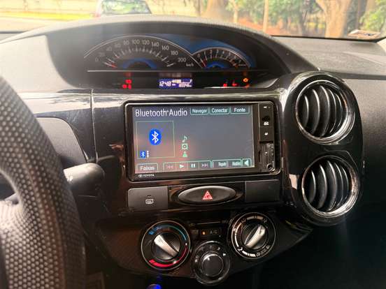 TOYOTA-ETIOS-2015