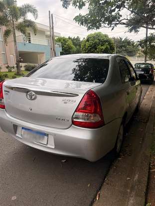 TOYOTA-ETIOS-1.5 XLS SEDAN 16V FLEX 4P MANUAL TOYOTA-ETIOS-2015