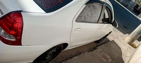 TOYOTA-ETIOS-2017