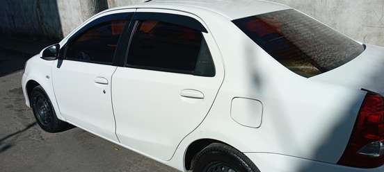 TOYOTA-ETIOS-2017