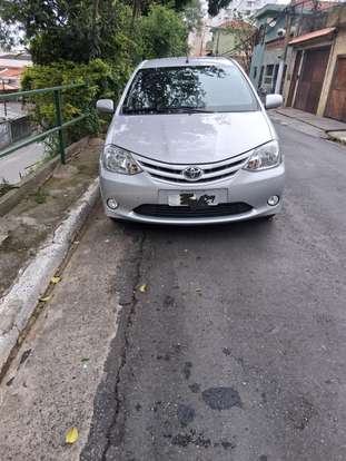 TOYOTA-ETIOS-2013
