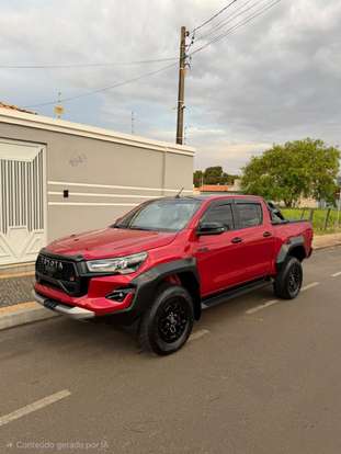 TOYOTA-HILUX-2024