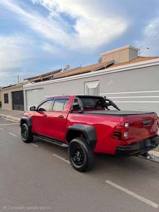TOYOTA-HILUX-2024