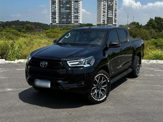 TOYOTA-HILUX-2.8 D-4D TURBO DIESEL CD SRX 4X4 AUTOMÁTICO TOYOTA-HILUX-2021