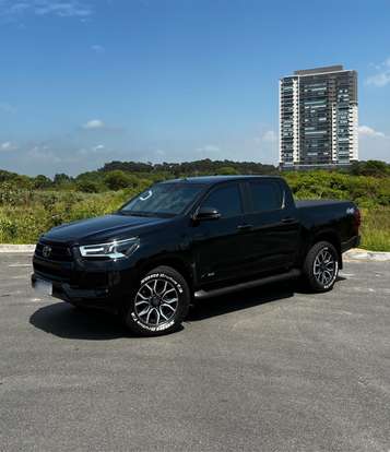 TOYOTA-HILUX-2021