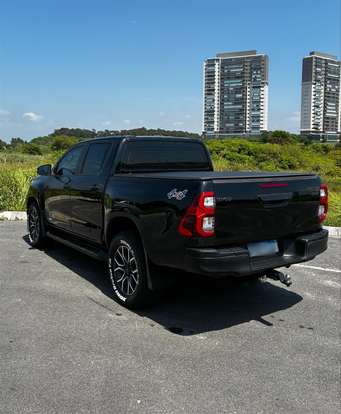 TOYOTA-HILUX-2021