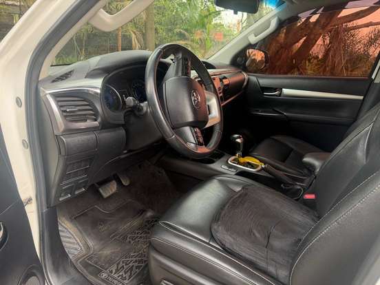 TOYOTA-HILUX-2017