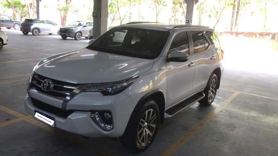 TOYOTA-HILUX SW4-2.8 SRX 4X4 16V TURBO INTERCOOLER DIESEL 4P AUTOMÁTICO TOYOTA-HILUX SW4-2017