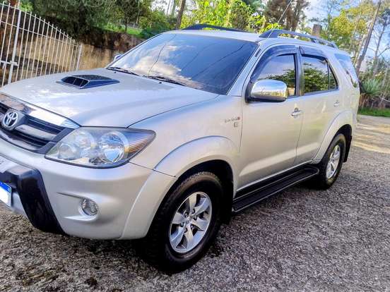 TOYOTA-HILUX SW4-3.0 SRV 4X4 16V TURBO INTERCOOLER DIESEL 4P AUTOMÁTICO TOYOTA-HILUX SW4-2007