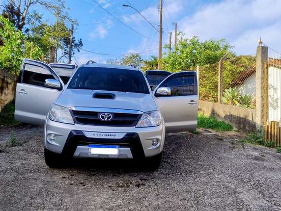TOYOTA-HILUX SW4-3.0 SRV 4X4 16V TURBO INTERCOOLER DIESEL 4P AUTOMÁTICO TOYOTA-HILUX SW4-2007