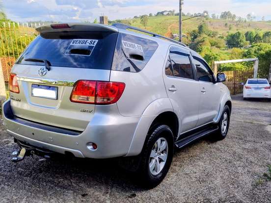 TOYOTA-HILUX SW4-3.0 SRV 4X4 16V TURBO INTERCOOLER DIESEL 4P AUTOMÁTICO TOYOTA-HILUX SW4-2007