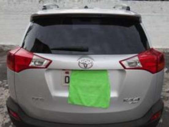 TOYOTA-RAV4-2.0 4X4 16V GASOLINA 4P AUTOMÁTICO TOYOTA-RAV4-2013