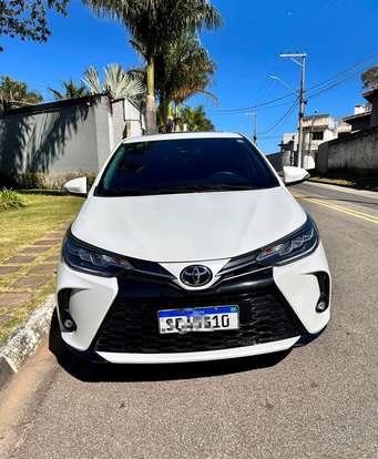 TOYOTA-YARIS-2022