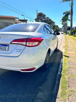 TOYOTA-YARIS-2022