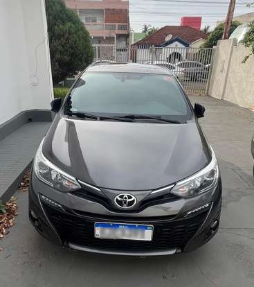 TOYOTA-YARIS-2021