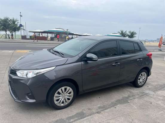 TOYOTA-YARIS-2022