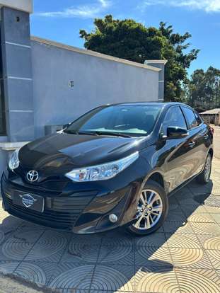 TOYOTA-YARIS-2019