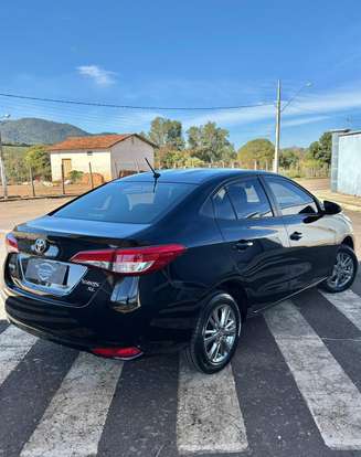 TOYOTA-YARIS-2019