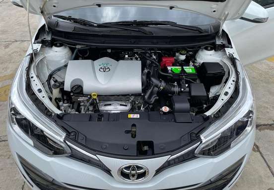TOYOTA-YARIS-2021