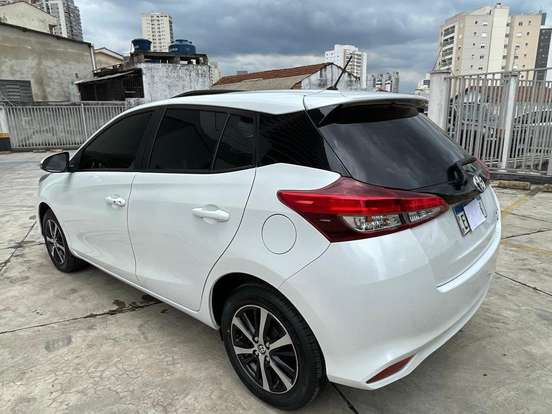 TOYOTA-YARIS-1.5 16V FLEX XLS CONNECT MULTIDRIVE TOYOTA-YARIS-2021