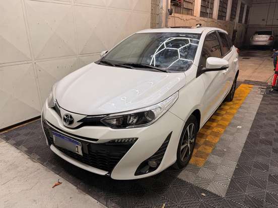 TOYOTA-YARIS-2020