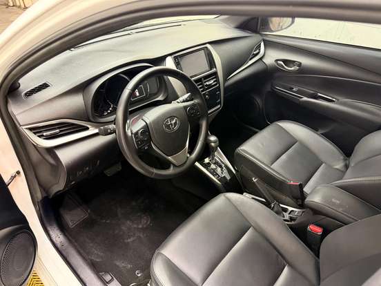 TOYOTA-YARIS-2020
