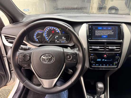 TOYOTA-YARIS-2020