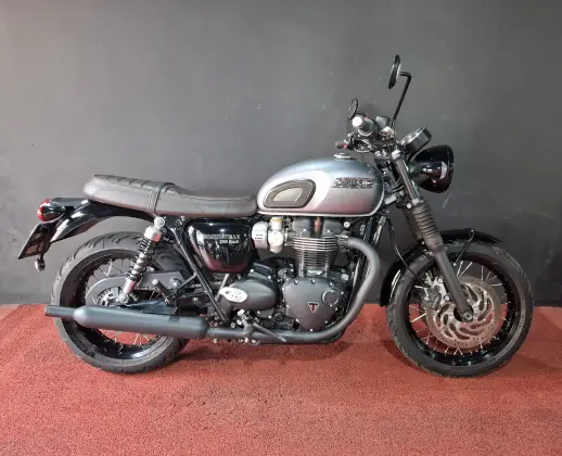 TRIUMPH BONNEVILLE T120 BLACK 1200 