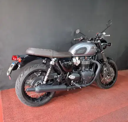 TRIUMPH-BONNEVILLE T120 BLACK 1200-2024